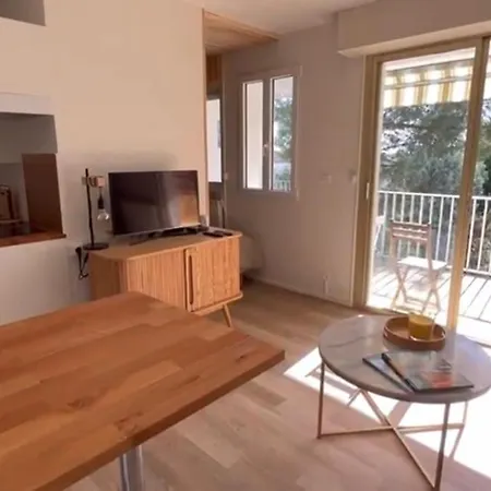 Ensoleille Port Bassin D'arcachon Arcachon