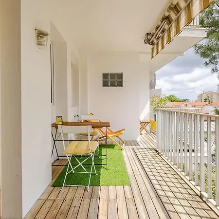 Ensoleille Port Bassin D'arcachon Arcachon