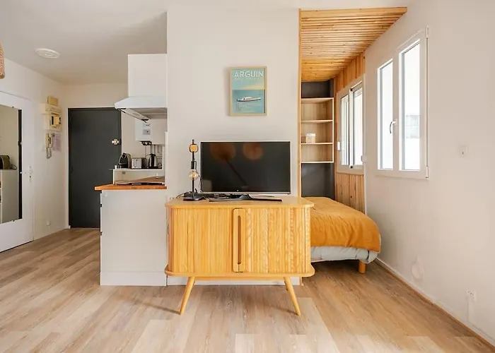 Ensoleille Port Bassin D'arcachon