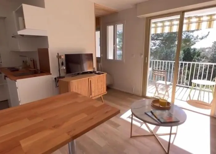 Ensoleille Port Bassin D'arcachon Arcachon